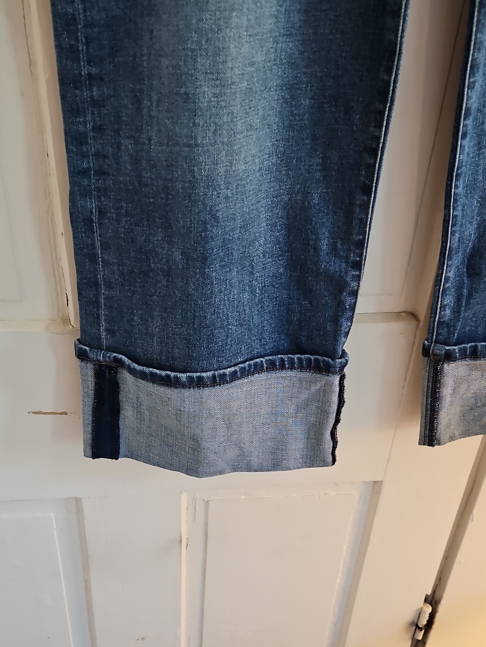 Kut from the Kloth Medium Blue Denim Jeans - Picture 2 of 5